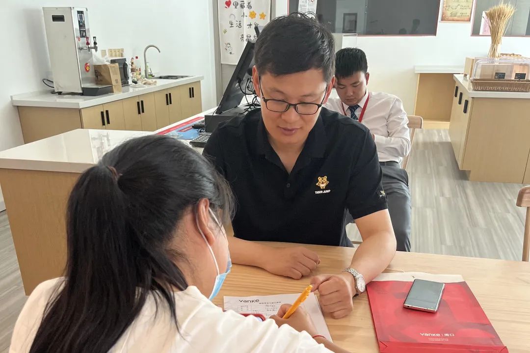 4.jpg 图片
